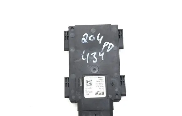 BMW 5 G30 G31 G38 Blind spot module 6890434