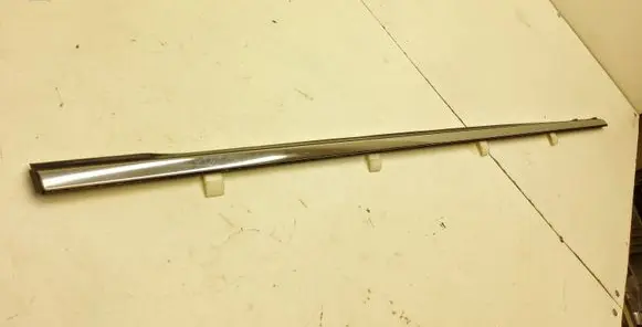 Opel Antara Front door glass trim molding