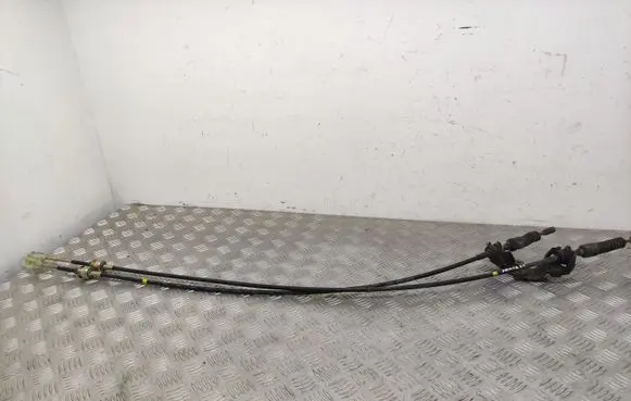 Hyundai Santa Fe Gear shift cable linkage