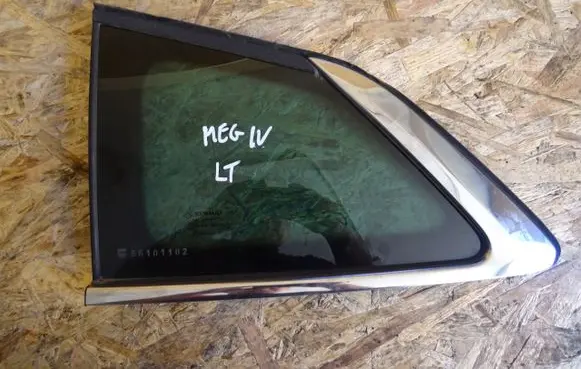 Renault Megane IV Rear side window
