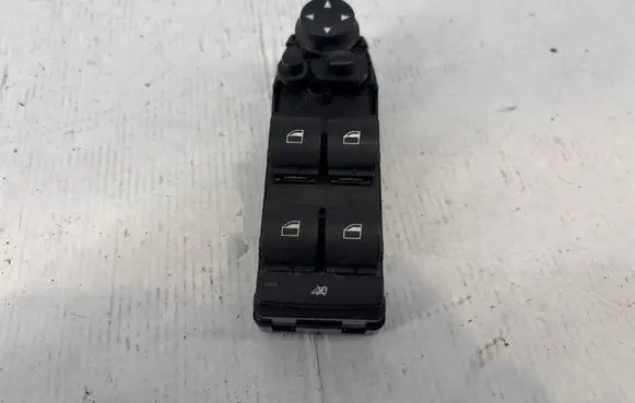 BMW X5 E70 Electric window control switch 9122121 HW05SW06 07W31A105