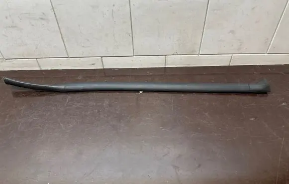 Honda HR-V Rubber seal front door (on door) 