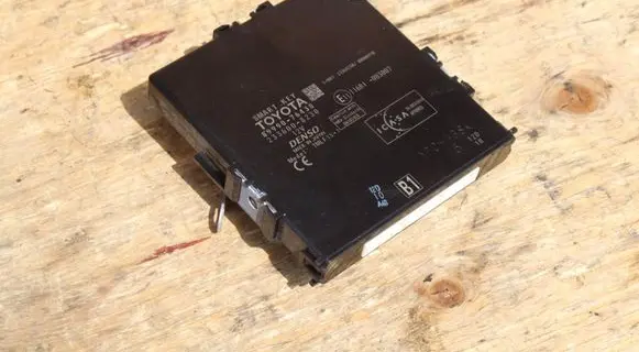 Lexus UX Keyless (KESSY) go control unit/module 8999076430 2336008230 DA101418
