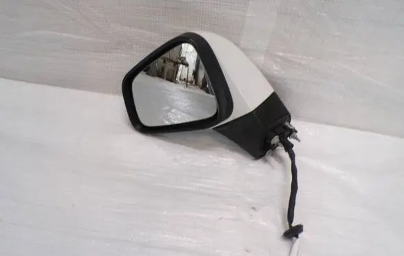 Front door electric wing mirror