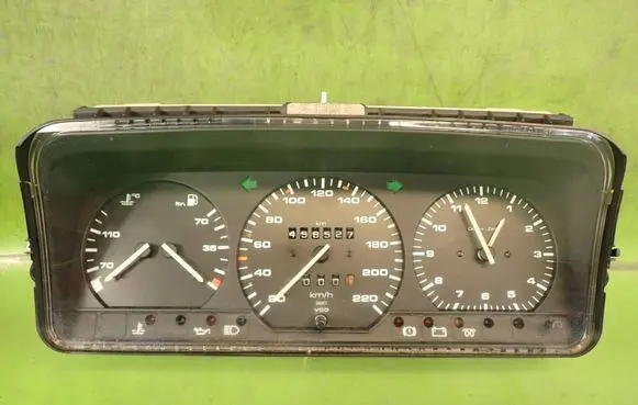Volkswagen PASSAT B3 Speedometer (instrument cluster) 357919059AD