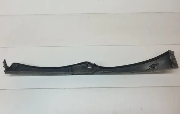 Under headlight/headlamp trim