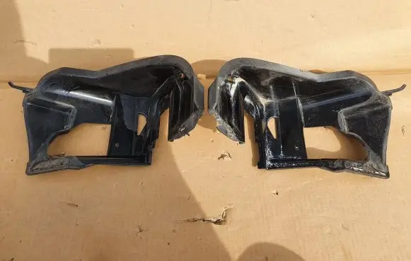 Audi A5 8T 8F Fog light bracket 8T0807095 8T0807096