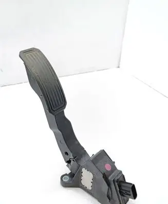 Toyota Avensis T270 Accelerator throttle pedal 7811002021