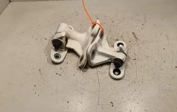 Rear door hinge set
