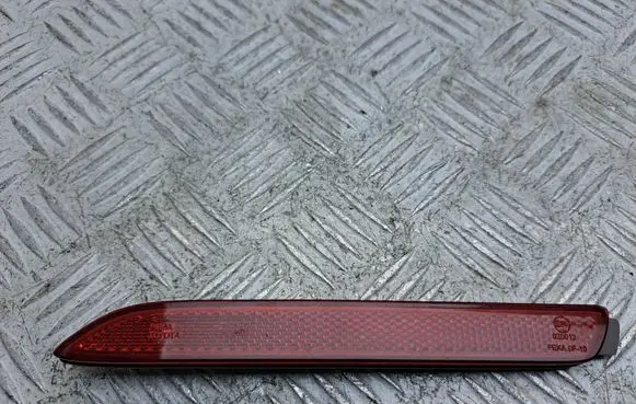 Toyota Verso Rear tail light reflector 819200F010 3202000666