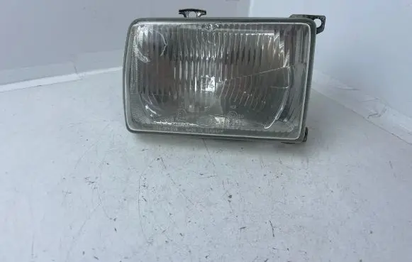 Volkswagen PASSAT Headlight/headlamp 321941106AF