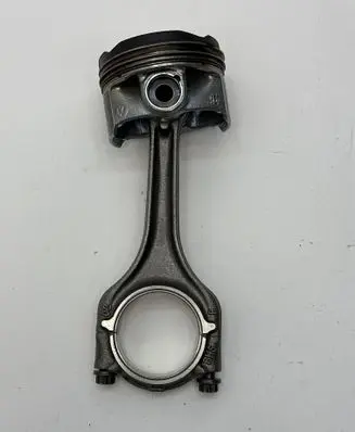 Volkswagen Caddy Piston with connecting rod 05EG DPB 05E