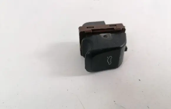 Audi A4 S4 B8 8K Tailgate opening switch 8K0959831A