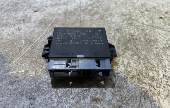 Mercedes-Benz E W212 Parking PDC control unit/module A0009008004