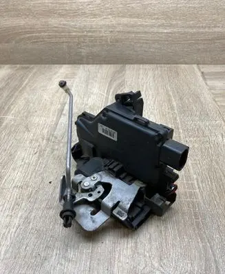 Audi A4 S4 B6 8E 8H Front door lock 8E1837016C