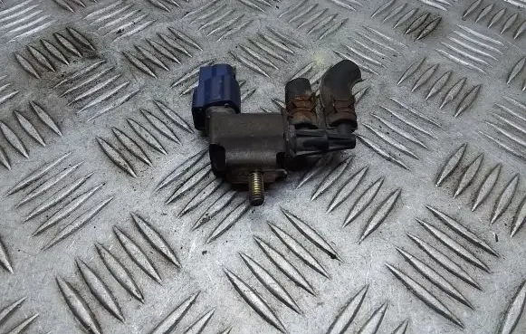Nissan Primera Turbo solenoid valve K5T48474