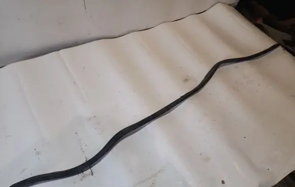 Volkswagen Touareg II Engine compartment rubber 7P6823723