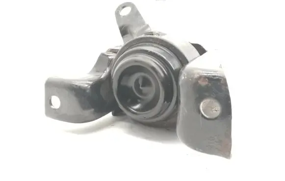 Toyota Corolla Verso E121 Engine mount bracket