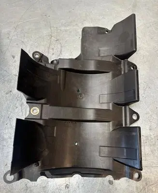 Mercedes-Benz S W221 Oil breather separator A6421800485