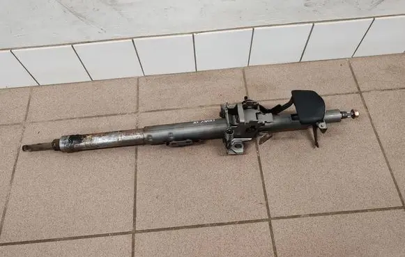 Subaru Legacy Steering wheel axle
