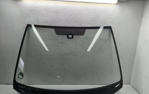 Skoda Octavia Mk2 (1Z) Front windscreen/windshield window 43R008594