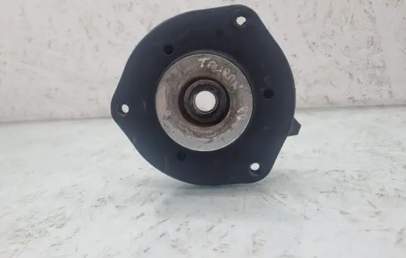 Volkswagen Touran I Front upper strut mount 