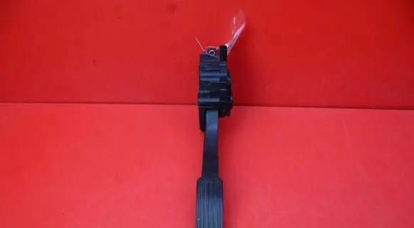 Ford Mondeo MK I Accelerator throttle pedal 9F836CT8UC