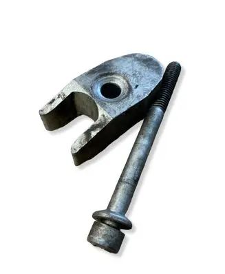 BMW 7 E38 Fuel Injector clamp holder 13537788813