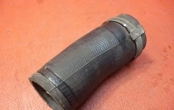 Ford Mondeo MK IV Intercooler hose/pipe