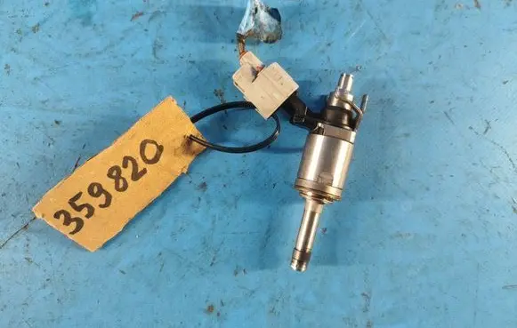 Ford Focus Fuel injector CP9Z9F593B