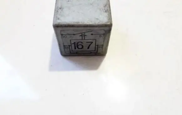 Volkswagen Golf IV Other relay 191906383 22204004