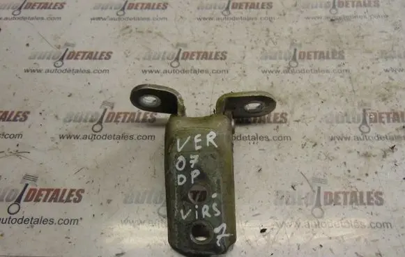 Toyota Corolla Verso AR10 Front door upper hinge