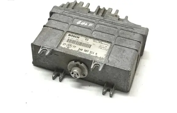 Volkswagen Golf III Engine control unit/module 0261203591 3A0907311A 0261203592