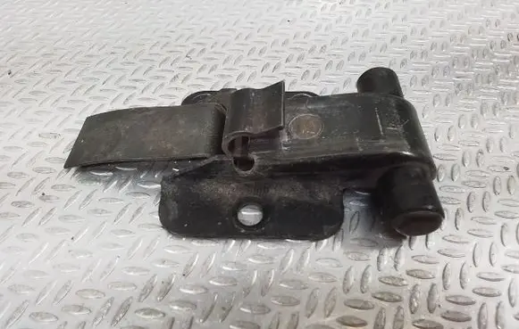 Opel Movano B Rear door check strap stopper 82400006R