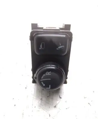 Wing mirror switch