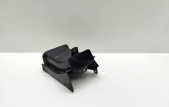 BMW 5 E60 E61 Air intake duct part 7203963