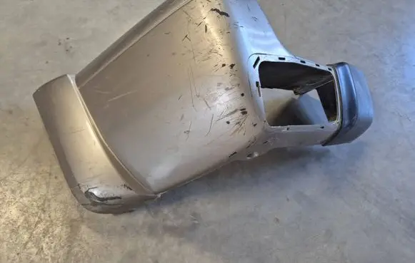 Nissan Patrol Y61 Rear bumper corner part panel trim 85025VB100