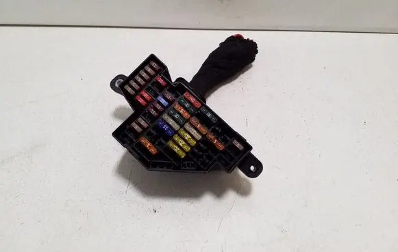 Skoda Superb B6 (3T) Fuse module