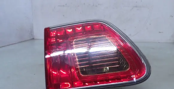 Toyota Avensis T270 Tailgate rear/tail lights