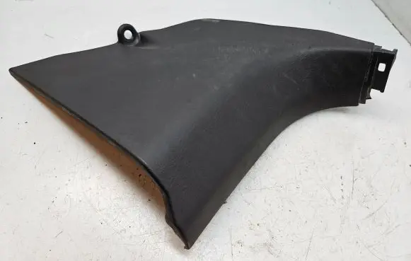 Foot area side trim