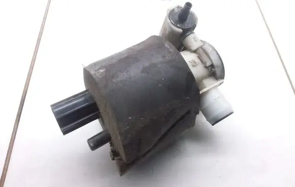 Chrysler PT Cruiser Windscreen/windshield washer pump 