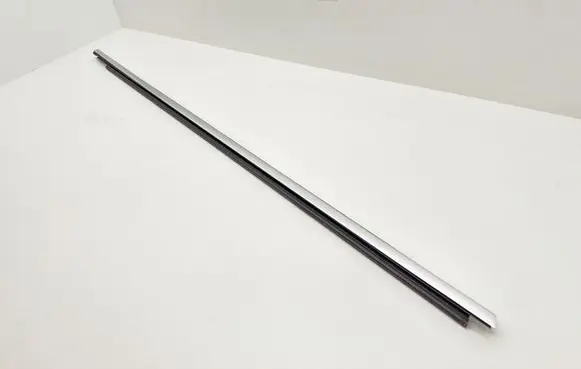 Audi Q7 4M Door glass trim 4M0853284