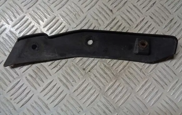 Mazda 2 Fender end trim DF71504P1
