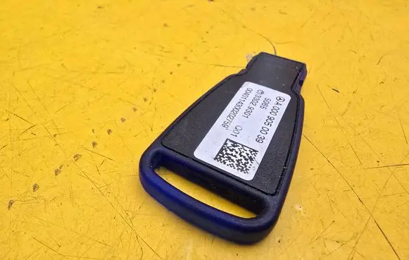 Mercedes-Benz CLA C117 X117 W117 Ignition key/card A0009050039