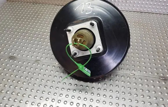 Volvo V50 Brake booster S26370966 4N512B195BK