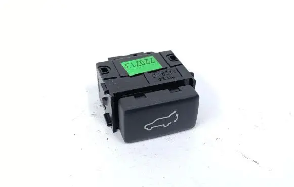 Tailgate opening switch