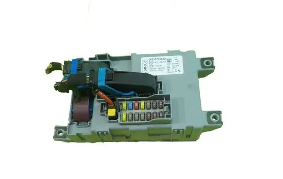 Ford Ka Fuse box set 00518735520 BEZPIECZNIKOW