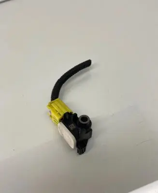 Nissan Leaf I (ZE0) Airbag deployment crash/impact sensor 985811LA0A
