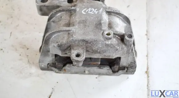 Skoda Octavia Mk2 (1Z) Engine mount bracket 1K0199262AS