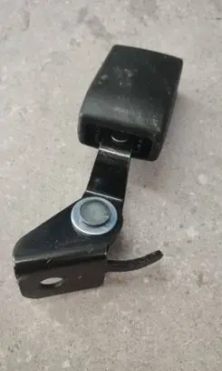 Opel Insignia A Rear seatbelt buckle 13267139